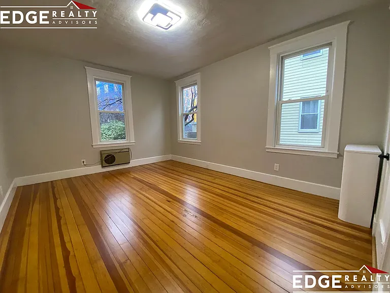 74 Wallingford Rd — Photo 6