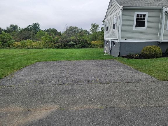 4th image of 15 Bradstreet Ave #2