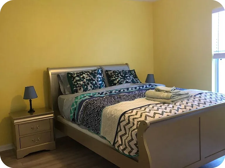 1067 Berkeley Dr — Photo 15