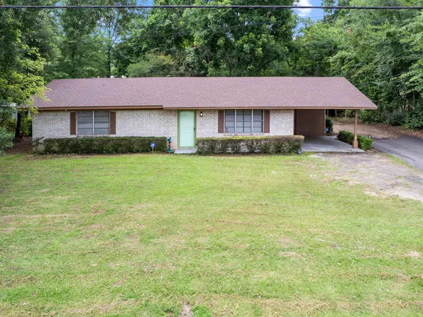709 W Tyler St, Gilmer, TX 75644