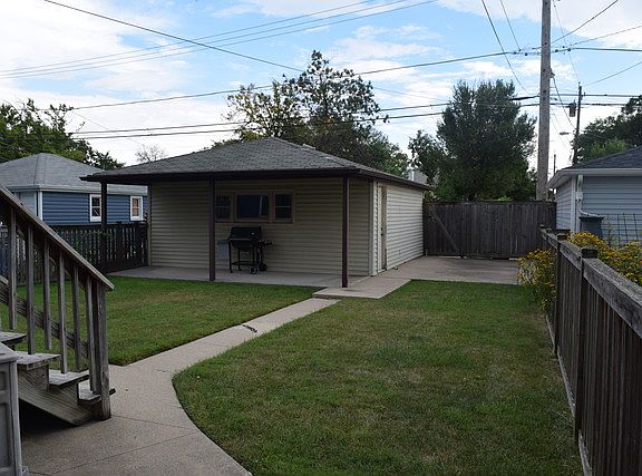 2nd image of 5443 W Warwick Ave