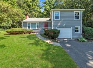 107 Fernwood Dr, East Longmeadow, MA 01028