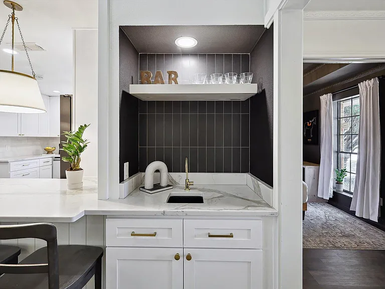 800 High Meadow Dr — Photo 18