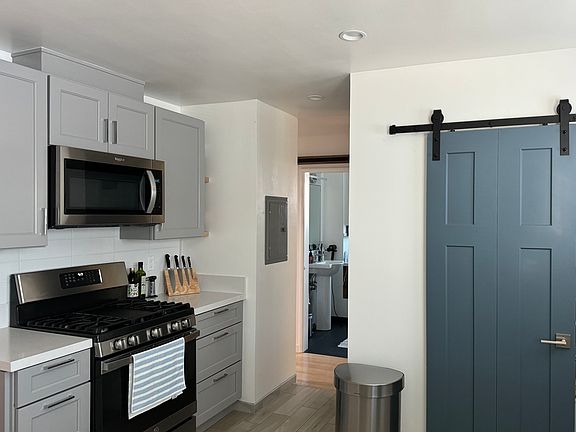 4th image of 1197 Clinton St