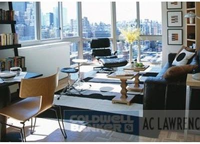 4th image of 561 10th Ave APT 21H