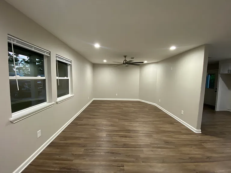 812 Pin Money St — Photo 3