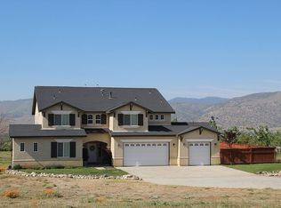 18081 Shawnee St, Tehachapi, CA 93561