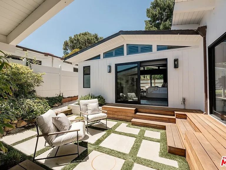 23701 Harbor Vista Dr — Photo 24