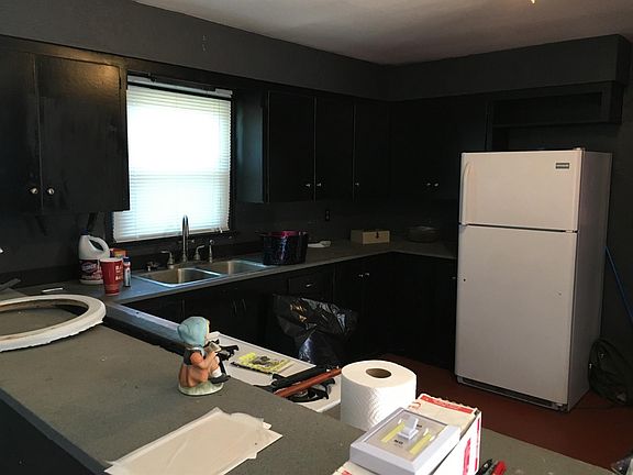 3rd image of 609 N 12th St