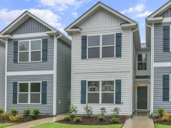105 Holmes Corner Dr, Wilsons Mills, NC 27577