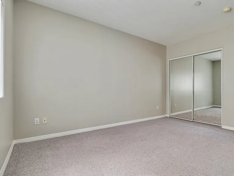821 Wilcox — Photo 8