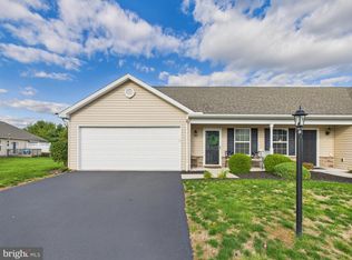 3040 Barley Cir #19, Dover, PA 17315