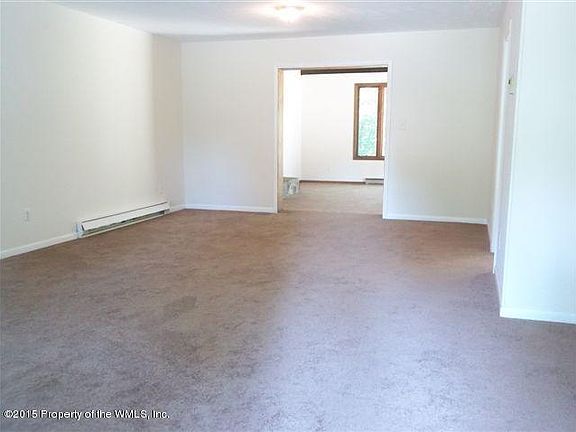 3rd image of 112 Druid Dr