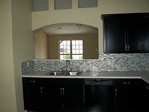 5th image of 2503 Dava St