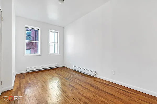 Rented by CORE | media 20