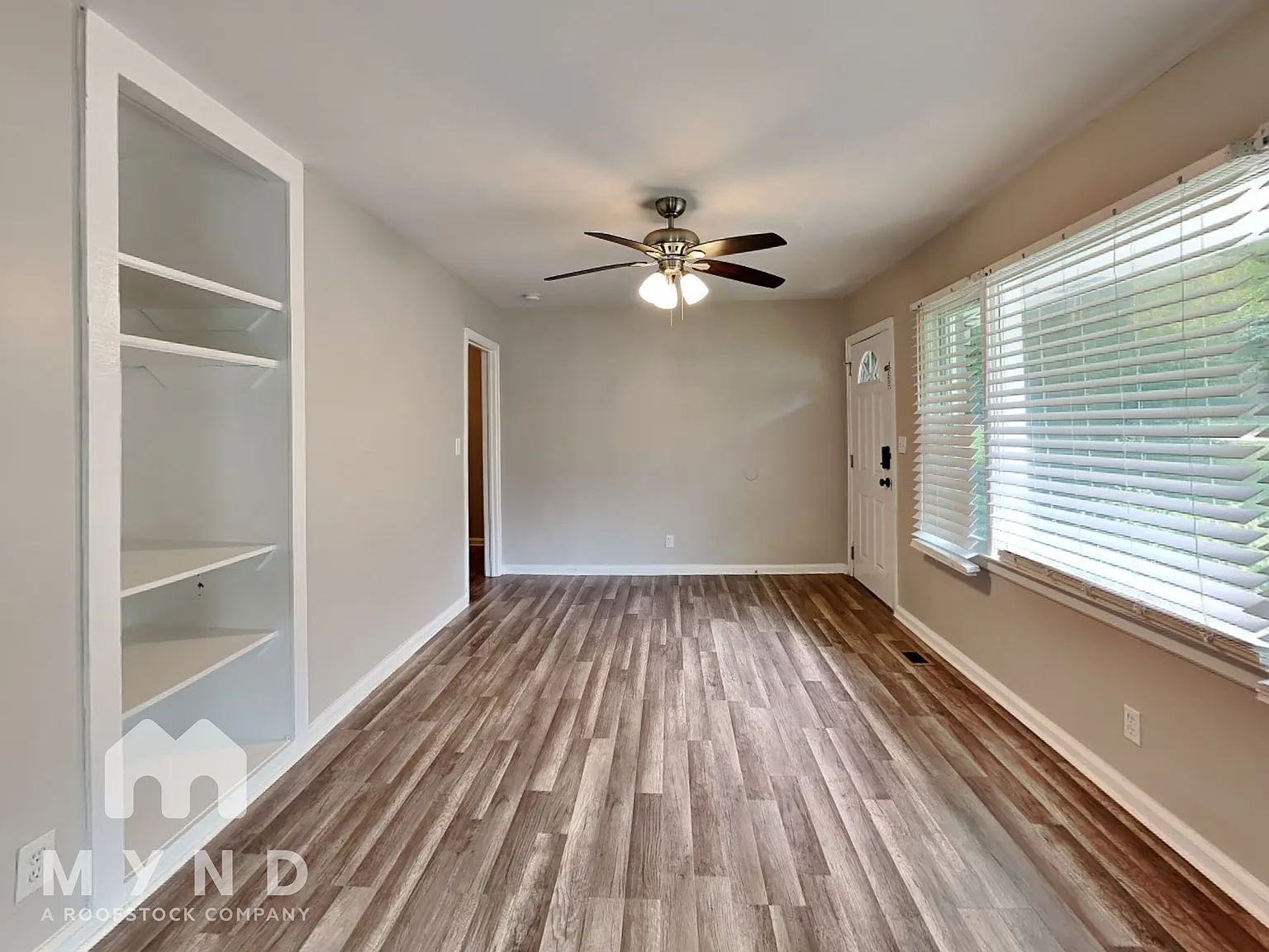 3 bed, 1.5 bath, 1258 sqft, $1,610 — Photo 4
