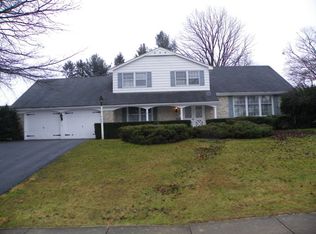 346 E Cedar St, New Holland, PA 17557