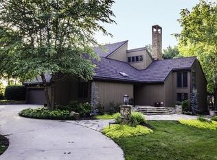411 SW Whitehall Ln, Topeka, KS 66606