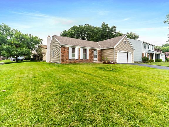 3rd image of 475 Doverwood Dr