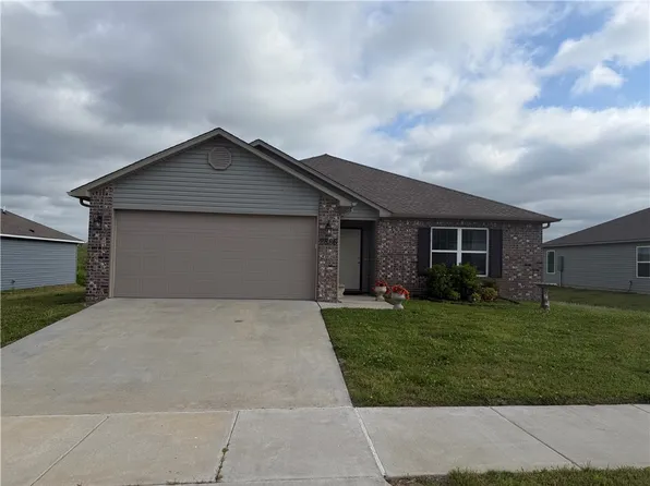 2886 W Azurite St, Fayetteville, AR 72704