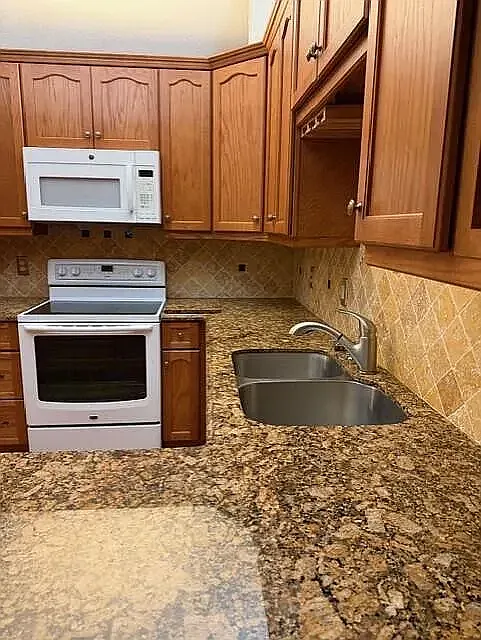 2 bed, 1150 sqft, $2,500 — Photo 3