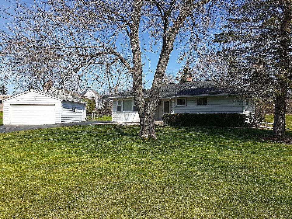 1st image of 15800 W Mark Dr