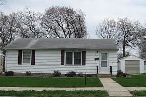 2nd image of 606 Cherry Ave