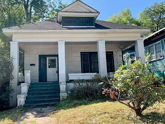 2356 Beech Ave photo 1