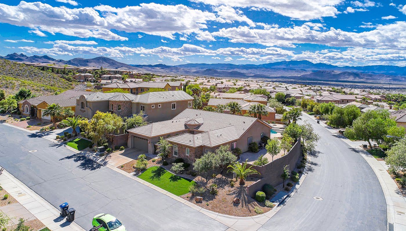 2671 Leon Say Ln, Henderson, NV 89044 | Zillow