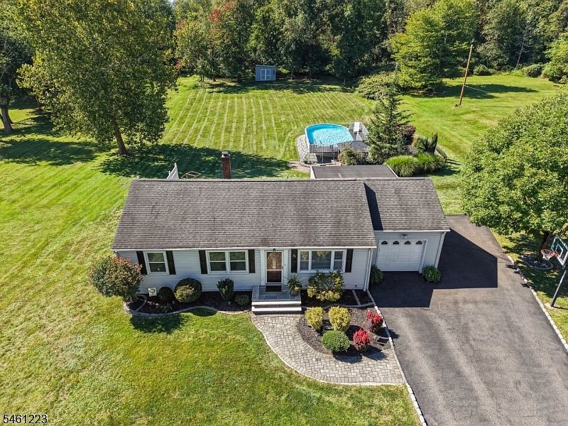 1st image of 23 Huyler Rd