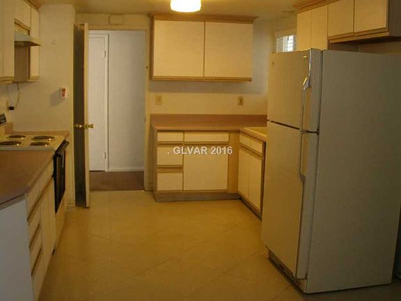 3rd image of 3101 Avalon Ave