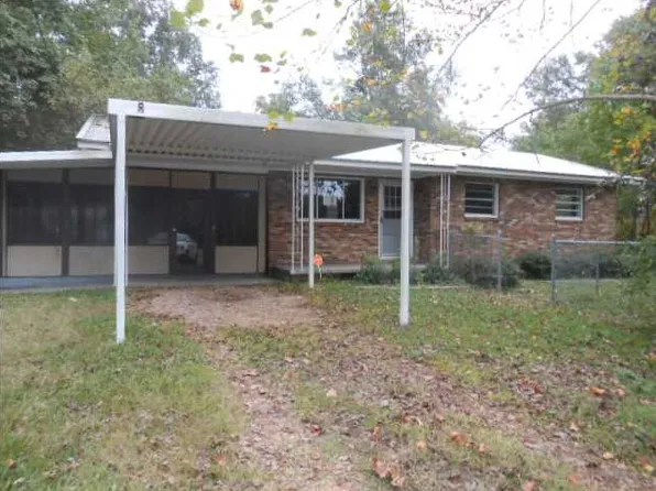 106 Baker St, Crystal Springs, MS 39059