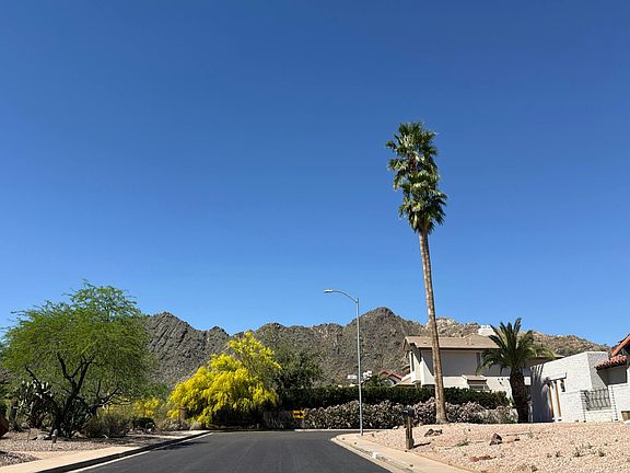 4th image of 2402 E Turquoise Dr