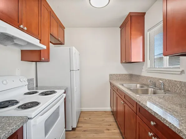 4359 Shining Star Dr APT 4, Sacramento, CA 95823