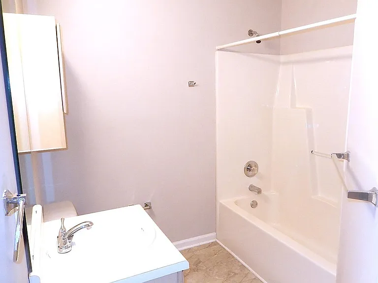 211 Bridgepath Dr — Photo 21