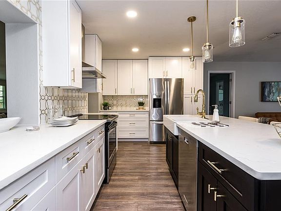 3rd image of 107 Wildwood Dr