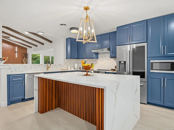 1607 WHELESS LN, Austin, TX 78723
