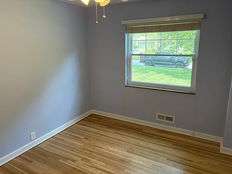1481 Westminster Dr — Photo 13