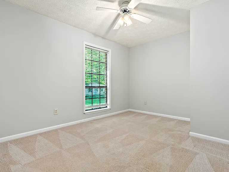 1309 Sanders St — Photo 13