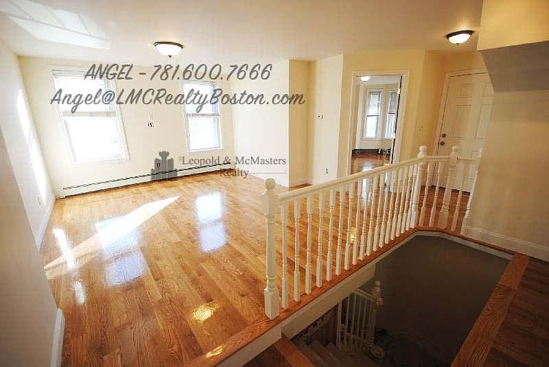 2nd image of 30 Wordsworth St #1C
