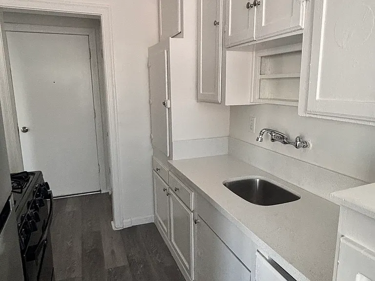 138 N Soto St #206 — Photo 3