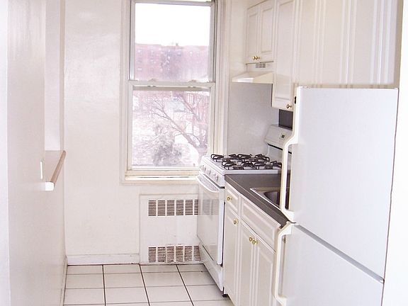 5th image of 8811 34ave #4E
