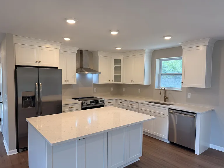 110 Cheryl Ct — Photo 1