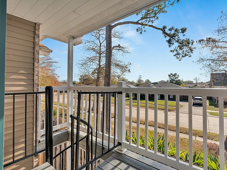 Woodlake Apartments — Photo 76