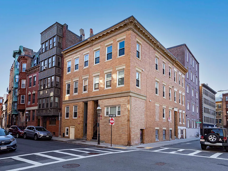 28 Cooper St #1