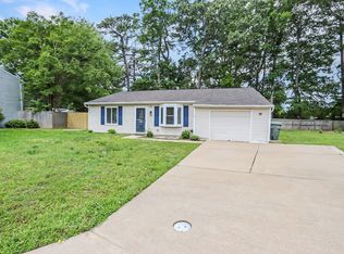 531 Ashwood Dr, Newport News, VA 23602