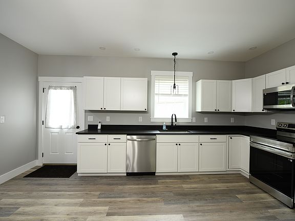 3rd image of 159 Dunton Rd
