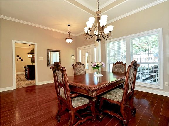 5th image of 15410 Richmar Cir