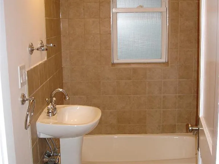 15 Belmont Sq #2 — Photo 4