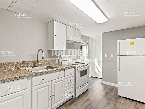 5th image of 2918 E Central Ave #B